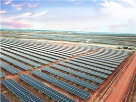 印度Pavagada Solar Park的300MW光伏电站顺利并网.jpg